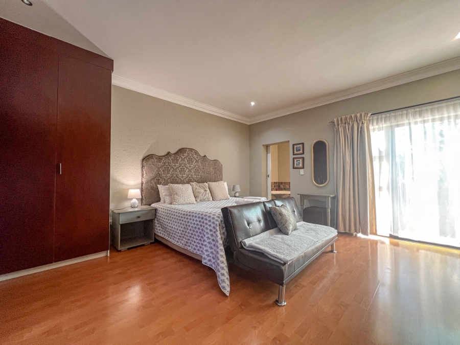 9 Bedroom Property for Sale in Myburgh Park Western Cape